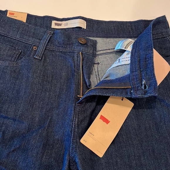 NWT Levi’s Bermuda Shorts Size 10/30 - Picture 16 of 16